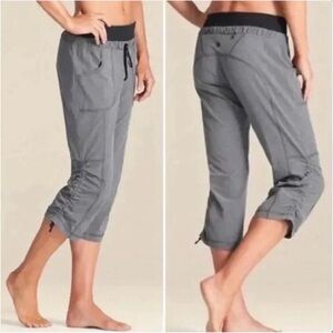 Athleta Alegro Capri Lightweight Gray Cinch Tie #405068 Women’s 22” Size‎ 8